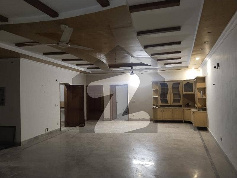 12 MARLA UPPER PORTION FOR RENT 12 MARLA UPPER PORTION FOR RENT