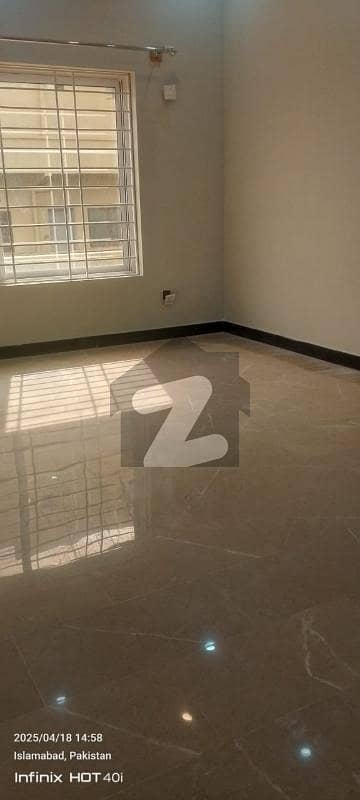 سوان گارڈن اسلام آباد میں 4 کمروں کا 1 کنال زیریں پورشن 94.0 ہزار میں کرایہ پر دستیاب ہے۔ سوان گارڈن اسلام آباد میں 4 کمروں کا 1 کنال زیریں پورشن 94.0 ہزار میں کرایہ پر دستیاب ہے۔