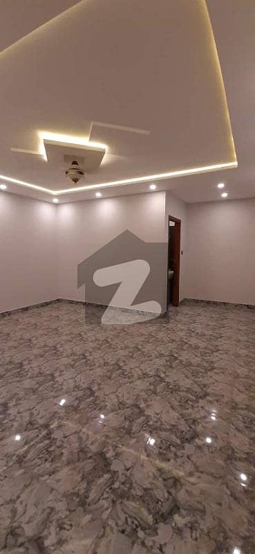 Beautiful TV Lown With Kitchen Beautiful TV Lown With Kitchen