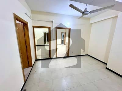 2 BEDROOM FLAT FOR RENT F-17 ISLAMABAD ALL FACILITY AVAILABLE CDA APPROVED SOCIETY MPCHS