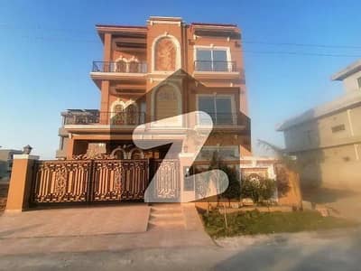 Ideally Located Prime Location House Of 10 Marla Is Available For sale In Lahore Ideally Located Prime Location House Of 10 Marla Is Available For sale In Lahore