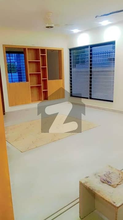 طارق گارڈنز ۔ بلاک ڈی طارق گارڈنز,لاہور میں 4 کمروں کا 1 کنال بالائی پورشن 1.25 لاکھ میں کرایہ پر دستیاب ہے۔ طارق گارڈنز ۔ بلاک ڈی طارق گارڈنز,لاہور میں 4 کمروں کا 1 کنال بالائی پورشن 1.25 لاکھ میں کرایہ پر دستیاب ہے۔