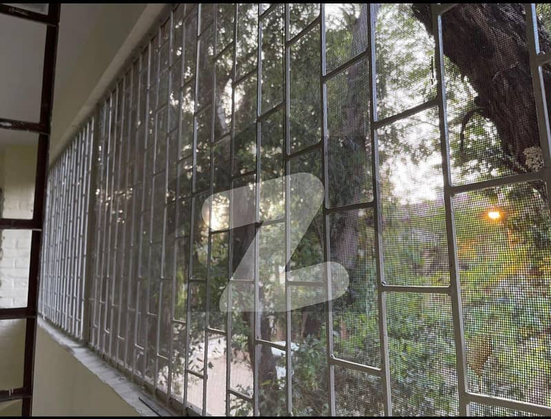 F8 Flat available for rent F8 Flat available for rent