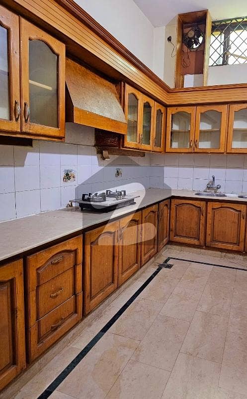 10 Marlas BASEMENT Everything Separate All Facilities G-13/4 10 Marlas BASEMENT Everything Separate All Facilities G-13/4