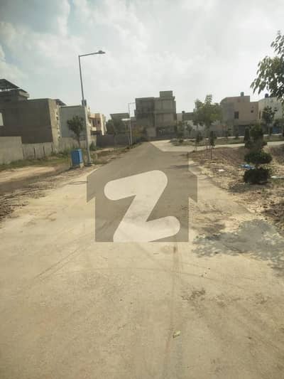 40 Marla Commercial Plot In Lahore Is Available For sale