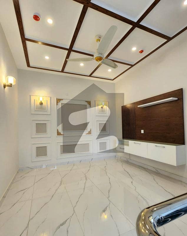 In Muslim Town 2 Kanal House For rent In Muslim Town 2 Kanal House For rent