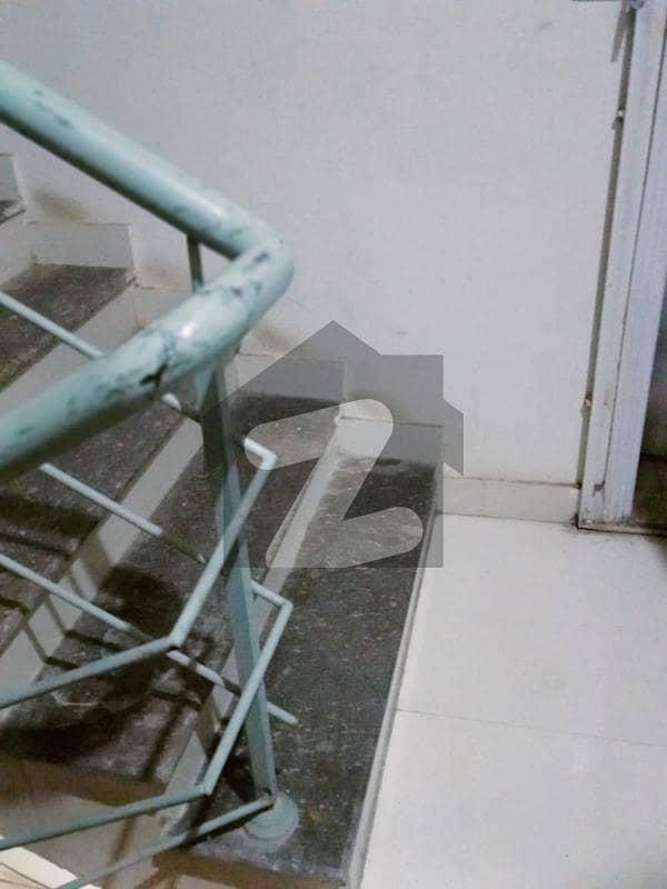 ڈی ایچ اے فیز 2 ایکسٹینشن ڈی ایچ اے ڈیفینس,کراچی میں 1 کمرے کا 2 مرلہ فلیٹ 40.0 ہزار میں کرایہ پر دستیاب ہے۔ ڈی ایچ اے فیز 2 ایکسٹینشن ڈی ایچ اے ڈیفینس,کراچی میں 1 کمرے کا 2 مرلہ فلیٹ 40.0 ہزار میں کرایہ پر دستیاب ہے۔
