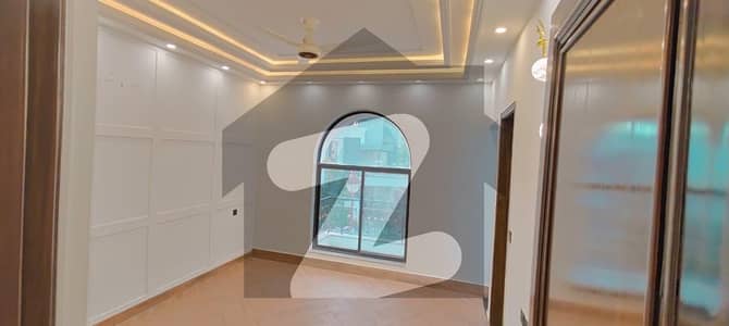 DEMANDING DOUBLE STOREY HOUSE AT PRIME LOCATION AVAILABLE FOR SALE IN IZMIR TOWN DEMANDING DOUBLE STOREY HOUSE AT PRIME LOCATION AVAILABLE FOR SALE IN IZMIR TOWN