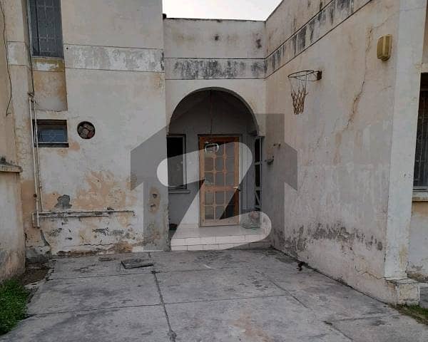 House For Sale Situated In I-8/2 House For Sale Situated In I-8/2