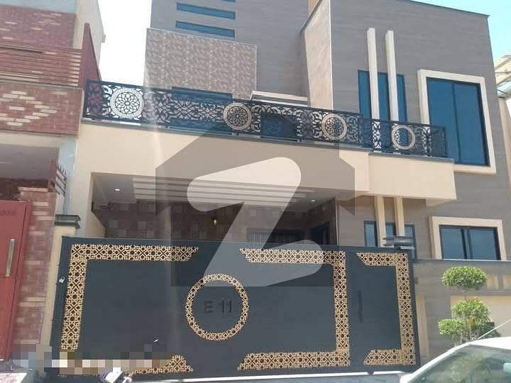 یونیورسٹی ٹاؤن اسلام آباد میں 4 کمروں کا 5 مرلہ مکان 1.7 کروڑ میں برائے فروخت۔