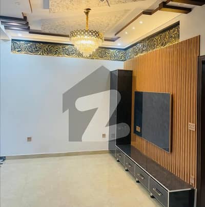 پارک ویو سٹی ۔ تولپ ایکسٹینشن بلاک پارک ویو سٹی,لاہور میں 4 کمروں کا 5 مرلہ مکان 2.1 کروڑ میں برائے فروخت۔ پارک ویو سٹی ۔ تولپ ایکسٹینشن بلاک پارک ویو سٹی,لاہور میں 4 کمروں کا 5 مرلہ مکان 2.1 کروڑ میں برائے فروخت۔