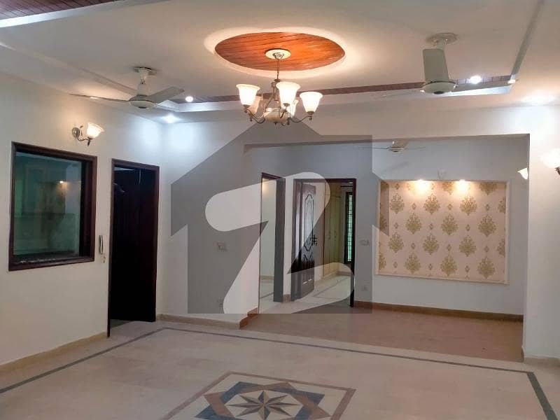 8 MARLA LIKE A BRAND NEW CONDITION GOOD EXCELLENT FULL HOUSE FOR RENT IN USMAN BLOCK BAHRIA TOWN LAHORE 8 MARLA LIKE A BRAND NEW CONDITION GOOD EXCELLENT FULL HOUSE FOR RENT IN USMAN BLOCK BAHRIA TOWN LAHORE