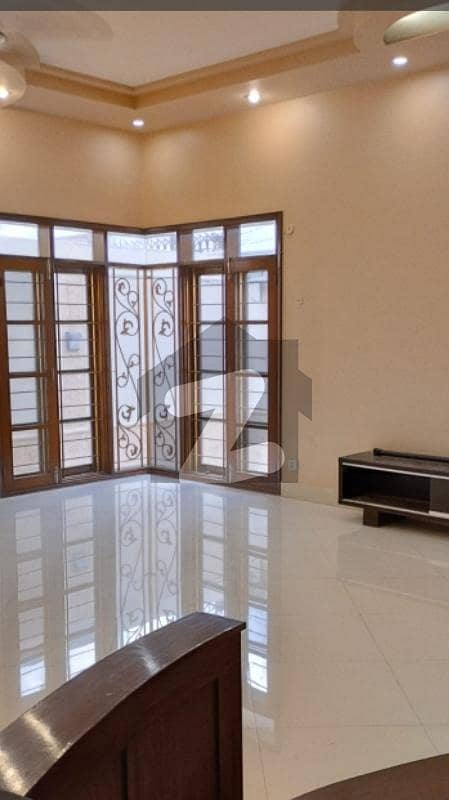 1000 Yards Bungalow Available For Rent 1000 Yards Bungalow Available For Rent