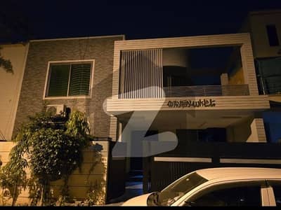 اسٹیٹ لائف فیز 1 - بلاک ایف اسٹیٹ لائف ہاؤسنگ فیز 1,اسٹیٹ لائف ہاؤسنگ سوسائٹی,لاہور میں 4 کمروں کا 10 مرلہ مکان 1.45 لاکھ میں کرایہ پر دستیاب ہے۔ اسٹیٹ لائف فیز 1 - بلاک ایف اسٹیٹ لائف ہاؤسنگ فیز 1,اسٹیٹ لائف ہاؤسنگ سوسائٹی,لاہور میں 4 کمروں کا 10 مرلہ مکان 1.45 لاکھ میں کرایہ پر دستیاب ہے۔