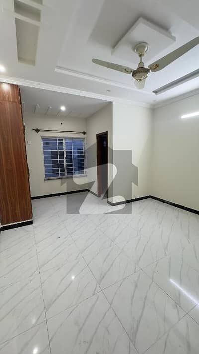 1 Kanal Brand New Upper Portion Available For Rent