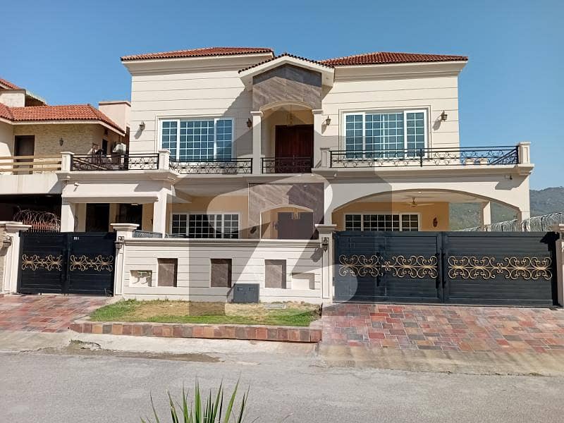 Luxury House Available For Rent Luxury House Available For Rent