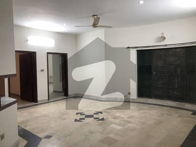 1 Kanal Upper Portion In DHA Phase 4 At Prime Location