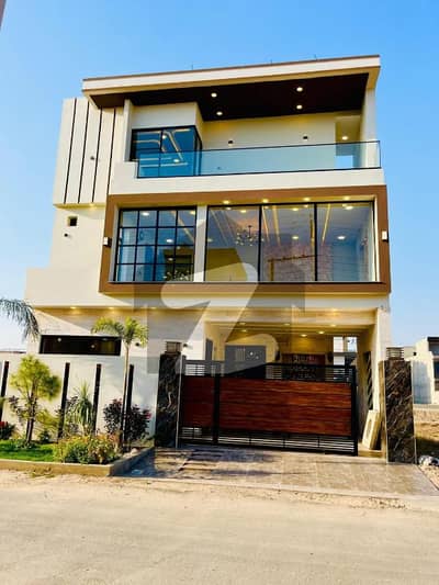 7.5 MARLA TRIPLE STORAGE BRAND NEW HOUSE AVAILBLE FOR SALE MANIK BLOCK IN BUCH VILLAS
