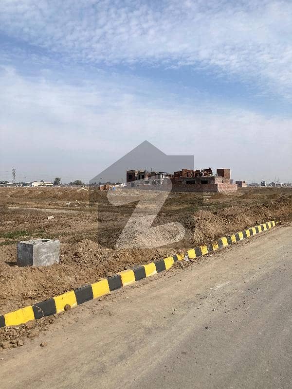 Prime Location House Of 5 Marla Available In DHA Defence Prime Location House Of 5 Marla Available In DHA Defence