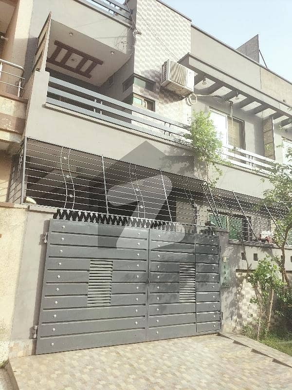 جوہر ٹاؤن فیز 2 جوہر ٹاؤن,لاہور میں 5 کمروں کا 5 مرلہ مکان 2.45 کروڑ میں برائے فروخت۔ جوہر ٹاؤن فیز 2 جوہر ٹاؤن,لاہور میں 5 کمروں کا 5 مرلہ مکان 2.45 کروڑ میں برائے فروخت۔