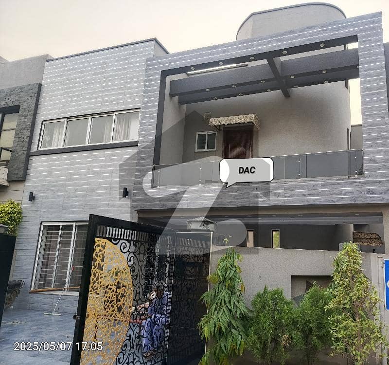 Luxury Houses In Best Location Luxury Houses In Best Location