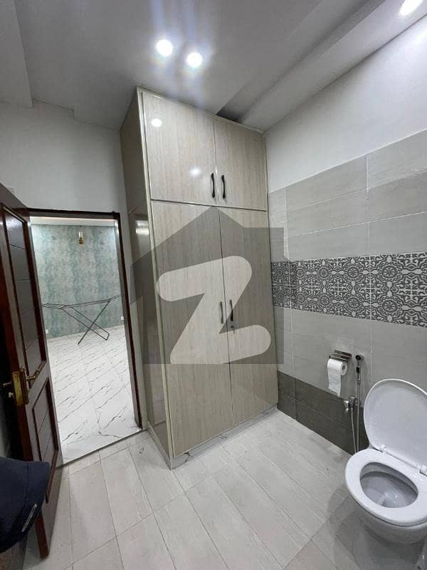 6 MARLA UPPER PORTION AVAILABLE FOR RENT 6 MARLA UPPER PORTION AVAILABLE FOR RENT