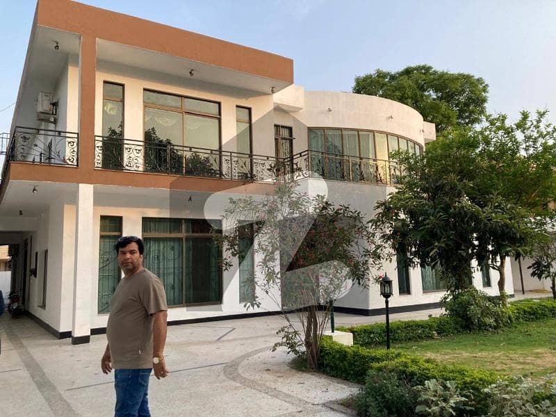 MASSIVE HOUSE RENT IN G-6 MASSIVE HOUSE RENT IN G-6