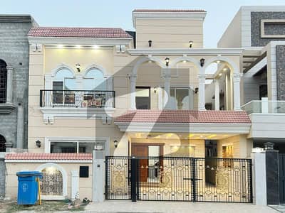 بحریہ آرچرڈ فیز 1 ۔ ایسٹزن بحریہ آرچرڈ فیز 1,بحریہ آرچرڈ,لاہور میں 5 کمروں کا 8 مرلہ مکان 2.39 کروڑ میں برائے فروخت۔ بحریہ آرچرڈ فیز 1 ۔ ایسٹزن بحریہ آرچرڈ فیز 1,بحریہ آرچرڈ,لاہور میں 5 کمروں کا 8 مرلہ مکان 2.39 کروڑ میں برائے فروخت۔