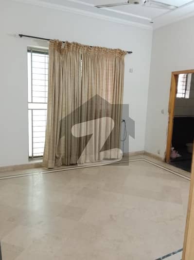 Lower Portion For Rent At The Prime Location In Guldasht Town A Block