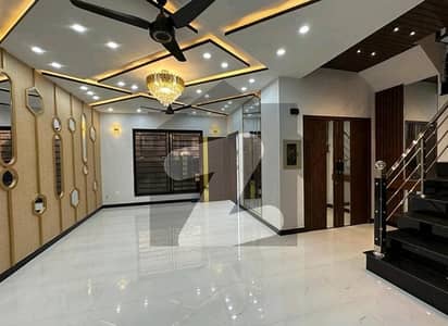 Prominently-Located 10 Marla Upper Portion Available In Bahria Town - Sector E