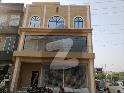 240 Square Yards Upper Portion for sale in Gulshan-e-Iqbal Town