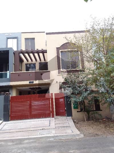 بحریہ نشیمن ۔ سن فلاور بحریہ نشیمن,لاہور میں 3 کمروں کا 5 مرلہ مکان 1.29 کروڑ میں برائے فروخت۔ بحریہ نشیمن ۔ سن فلاور بحریہ نشیمن,لاہور میں 3 کمروں کا 5 مرلہ مکان 1.29 کروڑ میں برائے فروخت۔