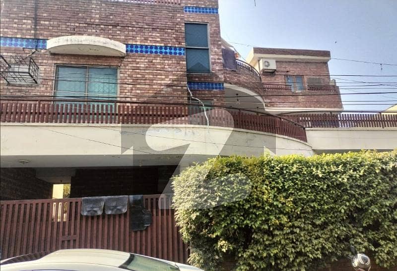 Looking For A House In Cantt Looking For A House In Cantt