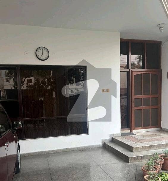 House Of 10 Marla In Askari 5 For sale House Of 10 Marla In Askari 5 For sale