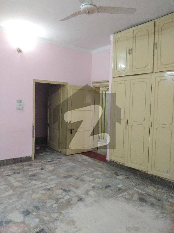 10 Marla Lower Portion In Central Hayatabad For rent 10 Marla Lower Portion In Central Hayatabad For rent