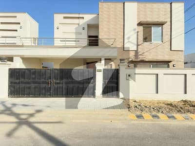 Gorgeous 350 Square Yards House For rent Available In Falcon Complex New Malir