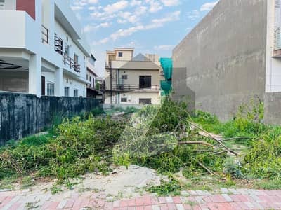 بحریہ ٹاؤن فیز 3 بحریہ ٹاؤن راولپنڈی,راولپنڈی میں 10 مرلہ رہائشی پلاٹ 2.45 کروڑ میں برائے فروخت۔