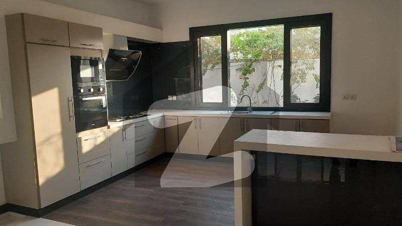 Slightly Used 500yds Bungalow for Sell Slightly Used 500yds Bungalow for Sell