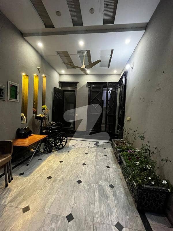 پارک ویو سٹی لاہور میں 4 کمروں کا 5 مرلہ مکان 1.85 کروڑ میں برائے فروخت۔ پارک ویو سٹی لاہور میں 4 کمروں کا 5 مرلہ مکان 1.85 کروڑ میں برائے فروخت۔