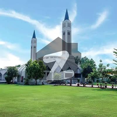 10 marla plot available in D block central park lahore