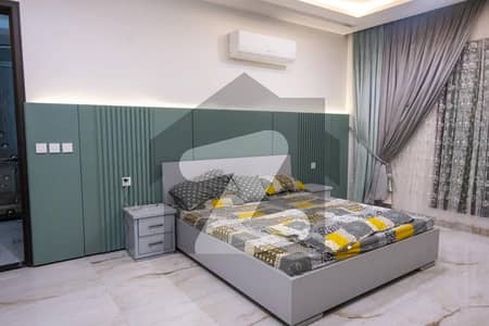 Precent 8 Villa Corner 405 Sq Yrd Fully Furnished For Sale