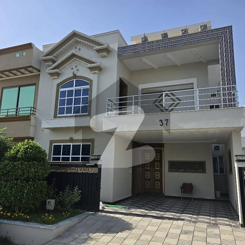 7 Marla House For sale In Rs. 33000000 Only 7 Marla House For sale In Rs. 33000000 Only