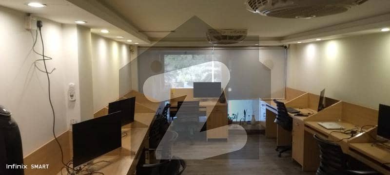 گلبرگ 3 گلبرگ,لاہور میں 2 مرلہ Studio دفتر 70.0 ہزار میں کرایہ پر دستیاب ہے۔