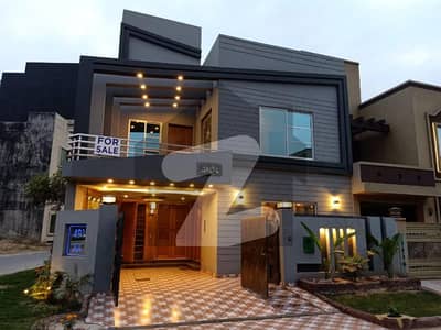 5 Marla Like Brand New Luxury House For Rent In Bahria Town Lahore.
