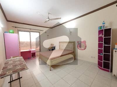 Main Double Road 3500 Square Feet Flat For Sale Is Available In F-11 Markaz Main Double Road 3500 Square Feet Flat For Sale Is Available In F-11 Markaz