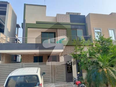 3 Beds 10 Marla Upper Portion for Rent in Imperial Garden Block Paragon City Barki road Lahore. 3 Beds 10 Marla Upper Portion for Rent in Imperial Garden Block Paragon City Barki road Lahore.