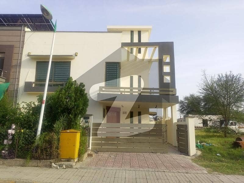 بحریہ ٹاؤن فیز 8 ۔ بلاک سی بحریہ ٹاؤن فیز 8,بحریہ ٹاؤن راولپنڈی,راولپنڈی میں 2 کمروں کا 10 مرلہ مکان 65.0 ہزار میں کرایہ پر دستیاب ہے۔ بحریہ ٹاؤن فیز 8 ۔ بلاک سی بحریہ ٹاؤن فیز 8,بحریہ ٹاؤن راولپنڈی,راولپنڈی میں 2 کمروں کا 10 مرلہ مکان 65.0 ہزار میں کرایہ پر دستیاب ہے۔