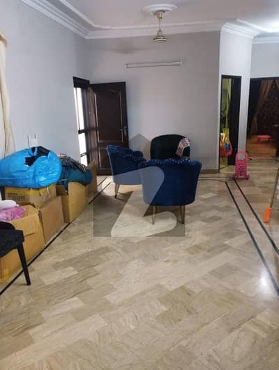 Three bed dd apartment for rent on ground floor in Clifton block 5.