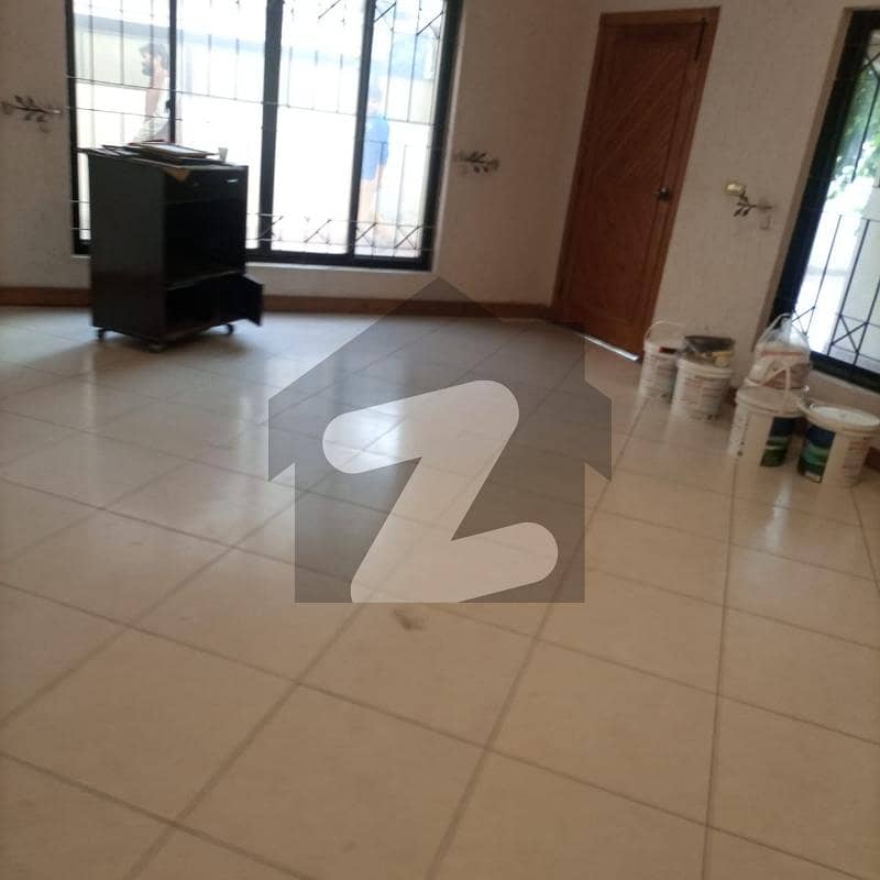 ویسٹریج 1 ویسٹریج,راولپنڈی میں 4 کمروں کا 1 کنال مکان 8.0 کروڑ میں برائے فروخت۔ ویسٹریج 1 ویسٹریج,راولپنڈی میں 4 کمروں کا 1 کنال مکان 8.0 کروڑ میں برائے فروخت۔
