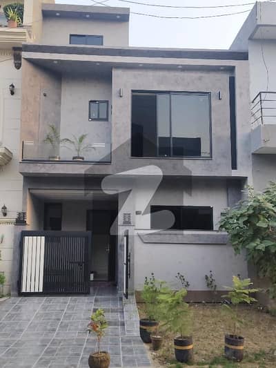 Formanites Housing Society Lahore 3 Marla House Good Location Formanites Housing Society Lahore 3 Marla House Good Location
